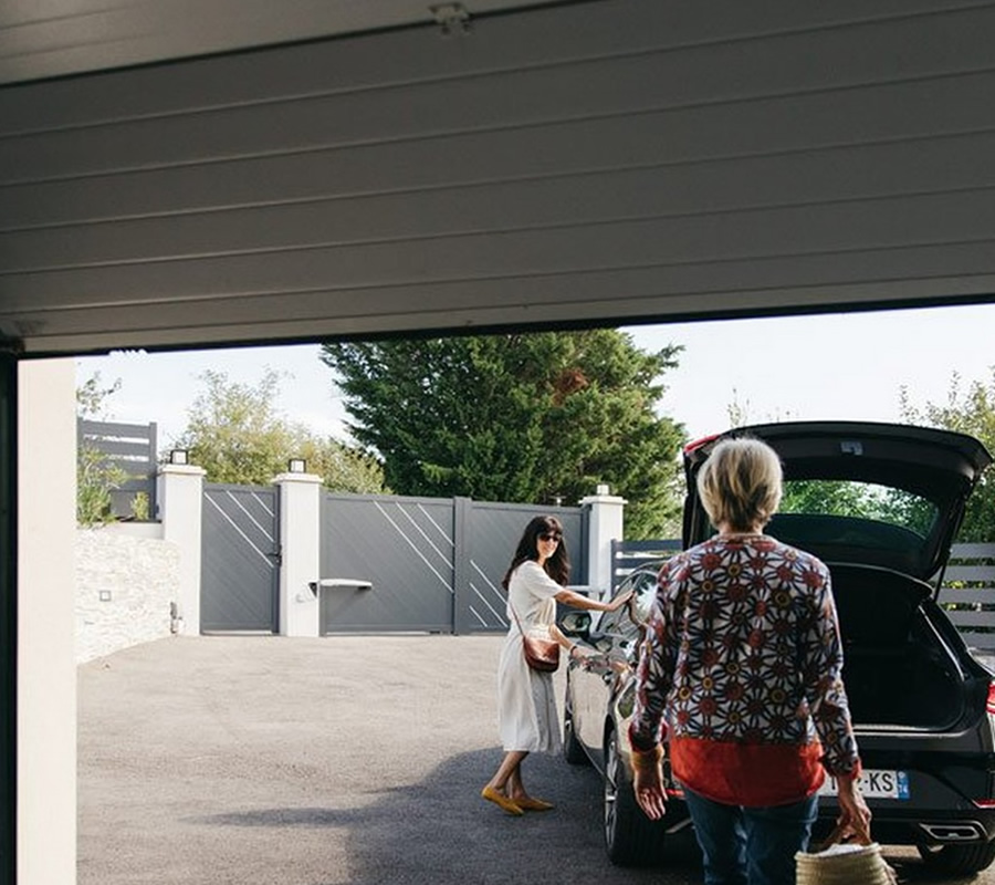 SOMFY - GARDEN AND GARAGE DOORS 